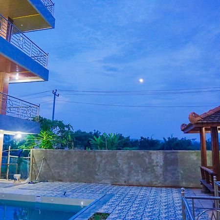 Hotel Wijaya Family 2 Kalasan ภายนอก รูปภาพ