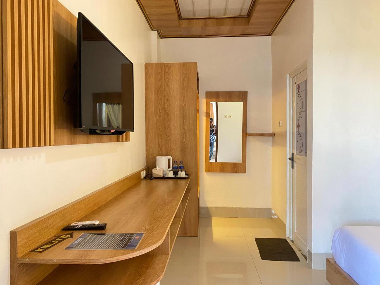 Hotel Wijaya Family 2 Kalasan ภายนอก รูปภาพ