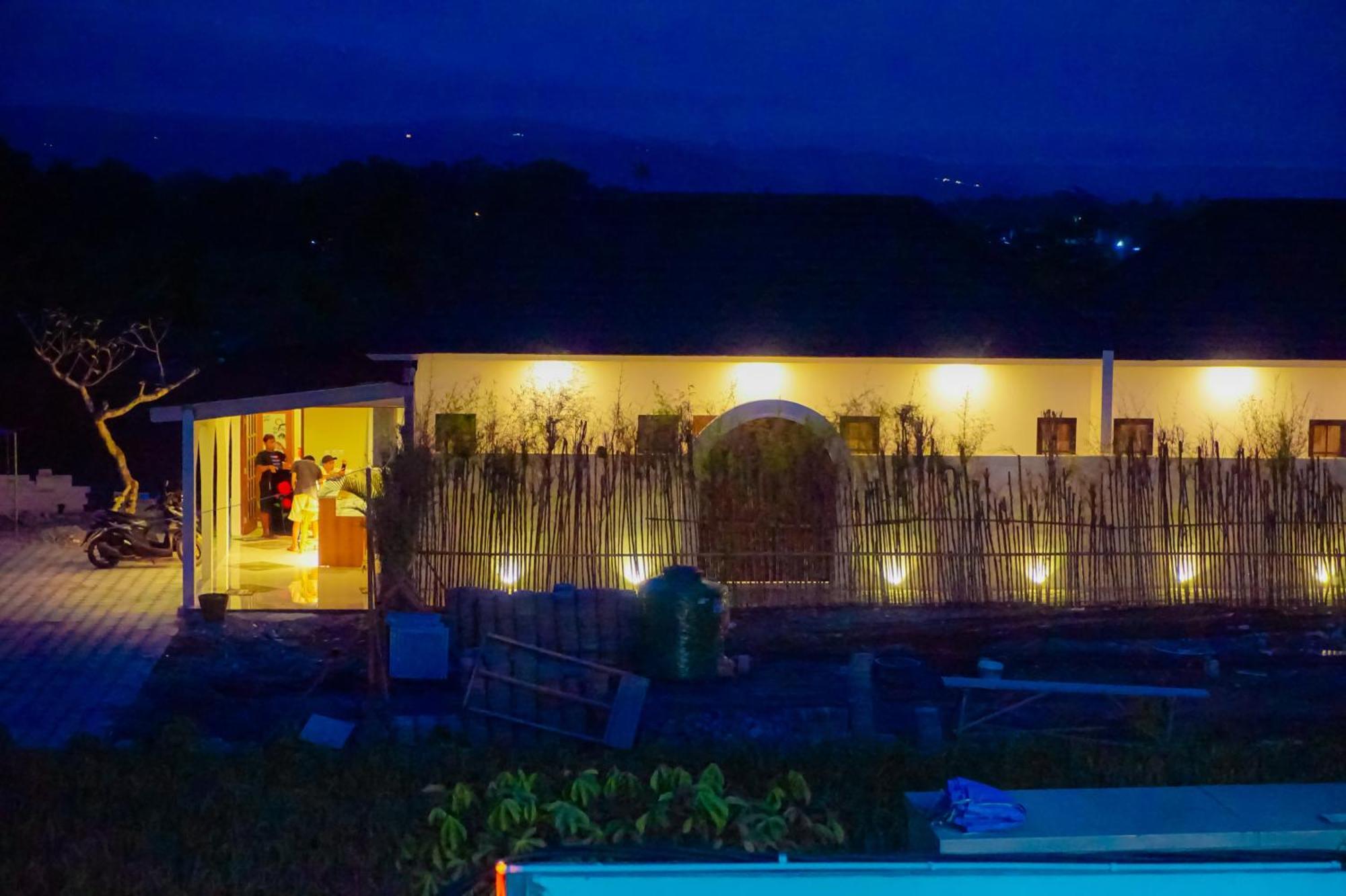 Hotel Wijaya Family 2 Kalasan ภายนอก รูปภาพ